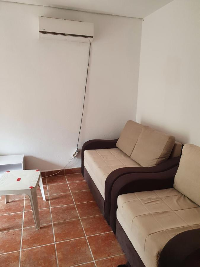 Apartmani Nar 苏托莫雷 外观 照片